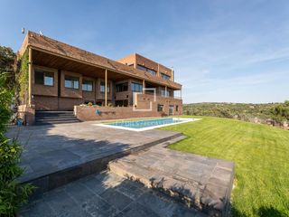 Xalet a Parquelagos-Puente Nuevo. Casa  villa de 6 dormitorios en venta en torrelodones, madrid