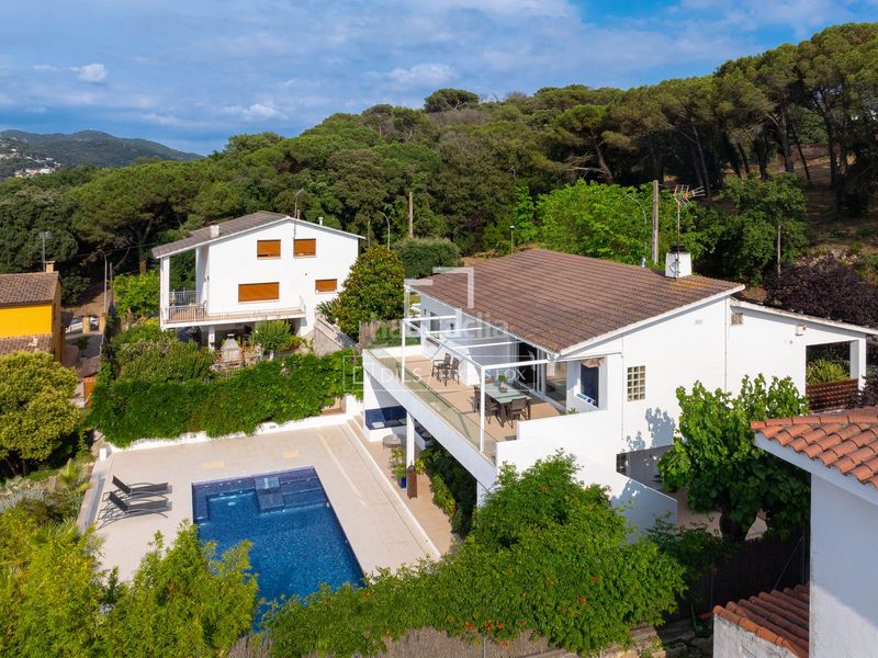 Foto 73689977-49bf-44f2-83f2-e33ebfa4110f. Chalet mit heizung parking pool in Vallromanes