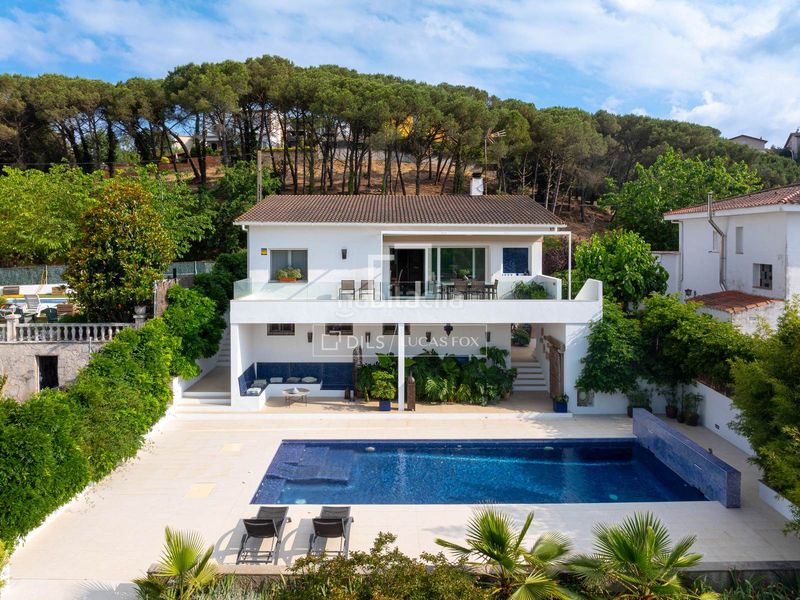 Foto 9c9a7453-5c3a-492b-a353-f105de31a0a1. Chalet mit heizung parking pool in Vallromanes