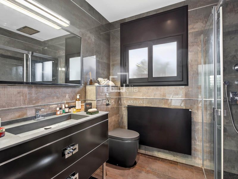 Foto a939c797-8205-48a0-9dea-a08196ef2cc4. Chalet mit heizung parking pool in Vallromanes