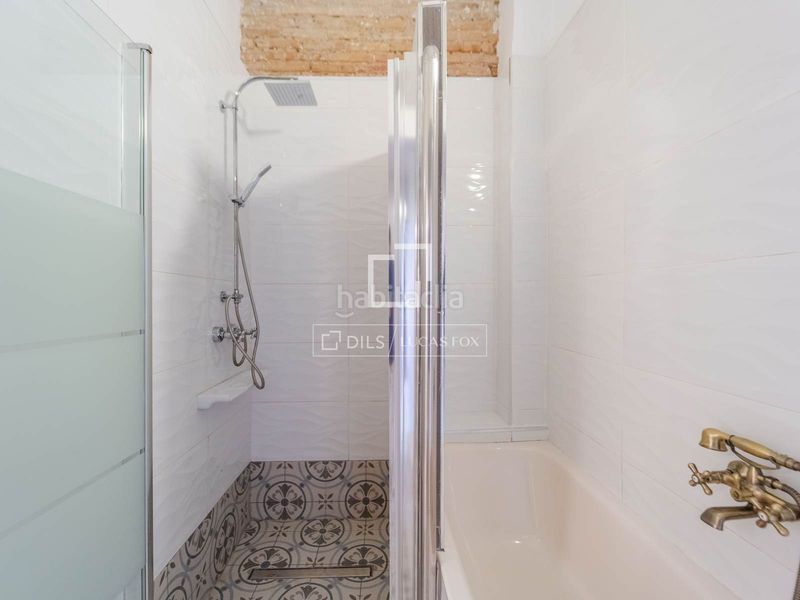 Foto ce5b8937-8953-4f46-a694-1d02b9c0c817. Xalet amb calefacció a En Corts - Doctor Waksman Valencia