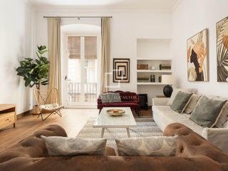 Pis a Gòtic. Piso en finca regia reformada , excelente piso de dos dormitorio