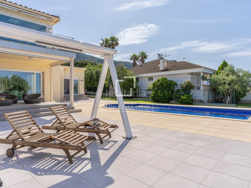 Foto 22d59584-091b-48c6-927a-d4b9b46cdfd4. Chalet exclusiva villa con vistas panorámicas a la bahía de roses en bellavista en Palau-saverdera