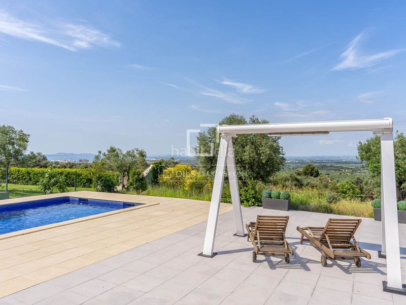 Foto 2cdd0fce-2d89-4c79-b6bb-747b6dfda05e. Chalet exclusiva villa con vistas panorámicas a la bahía de roses en bellavista en Palau-saverdera