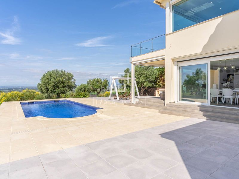 Foto 58a07da7-ddd4-403d-b8a3-c8c30a7a99ce. Chalet exclusiva villa con vistas panorámicas a la bahía de roses en bellavista en Palau-saverdera