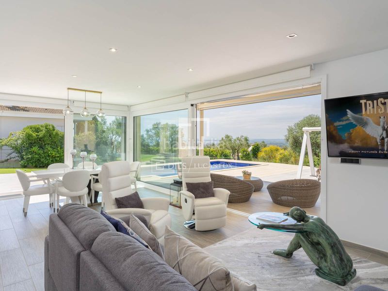 Foto d8e186fc-dfbc-4493-8aac-86c23a3fb76f. Chalet exclusiva villa con vistas panorámicas a la bahía de roses en bellavista en Palau-saverdera