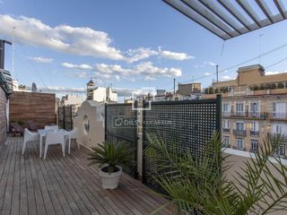 Location Attique à Gran Via. Exquisito ático dúplex tipo loft de 135m y 50m de terraza con do