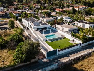 Xalet a La Loma-Las Lomas. Casa  villa en excelentes condiciones de 5 dormitorios en venta