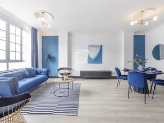 Location Appartement à Russafa. Piso recién reformado y completamente amueblado de 4 dormitorios