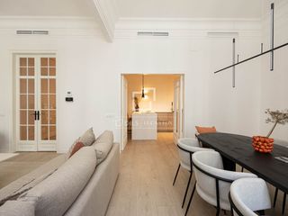Affitto Appartamento in Putget - Farró. Piso en excelentes condiciones de 4 dormitorios con 10m terraza