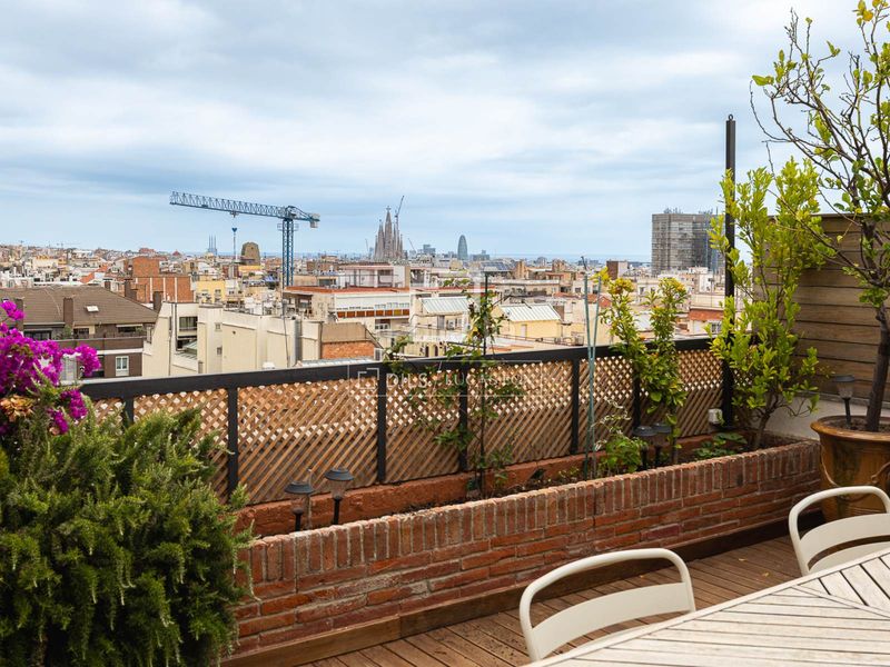 Foto 4ba9d00c-4309-4276-943b-d190c4431101. Àtic amb aparcament a Sant Gervasi - Galvany Barcelona