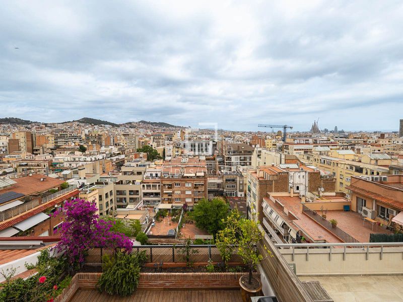 Foto f8004b00-26f0-43ac-8919-0d49a7e50e11. Àtic amb aparcament a Sant Gervasi - Galvany Barcelona
