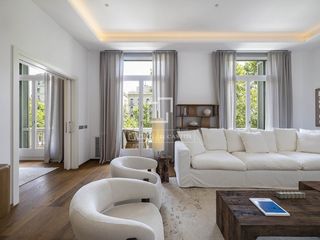 Rent Flat in Dreta de l´Eixample. Espectacular piso de 230 m , cuatro habitaciones, en el emblemát
