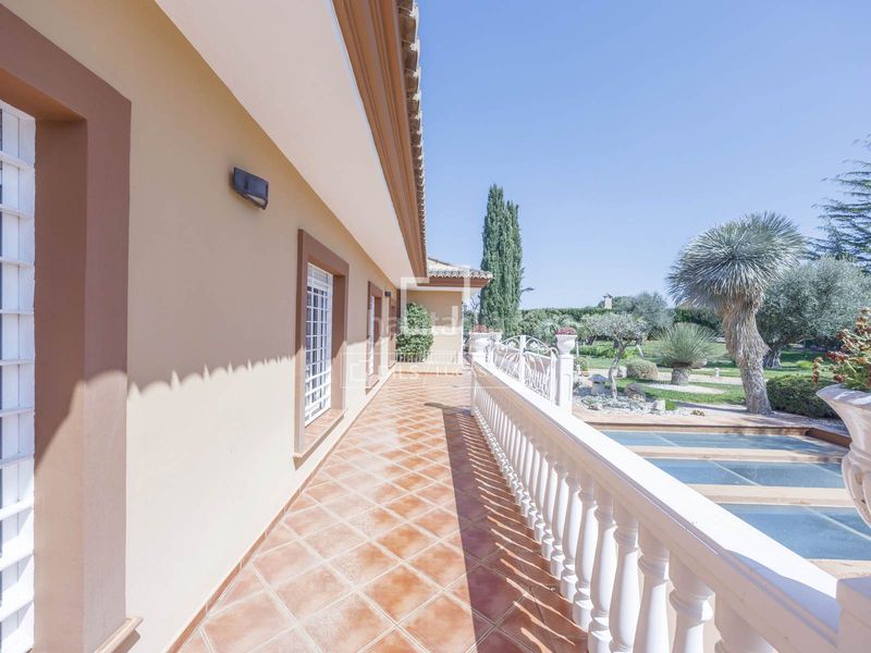 Foto c9990846-cb56-4dd1-900b-7e49753f9d1e. Xalet amb calefacció aparcament piscina a Monserrat