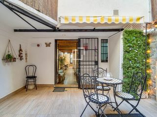 Piso en El Poble Sec - Parc de Montjuïc. Hermoso dúplex reformado con terraza privada en una finca modern