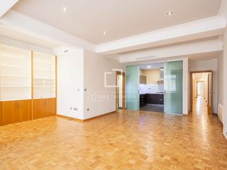 Rent Penthouse in Carcelén. Ático en excelentes condiciones de 4 dormitorios  dobles y 2 bañ