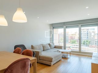 Rent Flat in Arrancapins. Piso en excelentes condiciones de 2 dormitorios con 6m terraza e