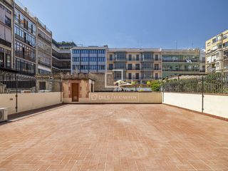 Location Appartement à Dreta de l´Eixample. Piso en excelentes condiciones de 3 dormitorios y 167 m, más una