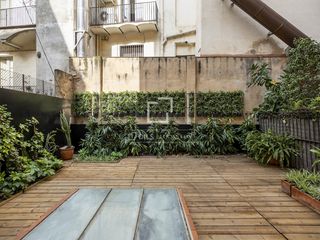 Pis a Gòtic. Piso excelentes de 3 dormitorios con 62m terraza en venta en gót