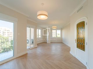 Rent Flat in Gran Via. Piso recién reformado con calidades de lujo en excelentes condic