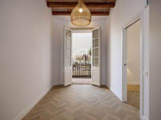 Pis a Vila de Gràcia. Piso excelentes de 2 dormitorios con 41m terraza en venta en grà
