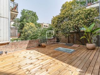 Flat in Vila de Gràcia. Piso en excelentes condiciones de 2 dormitorios con 33m terraza