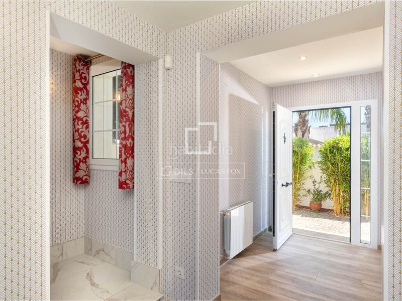 Foto a31193e1-8899-4f1f-a71f-e9acad1e9084. Xalet amb calefacció aparcament piscina a Francolí - Freser - Noguera Empuriabrava