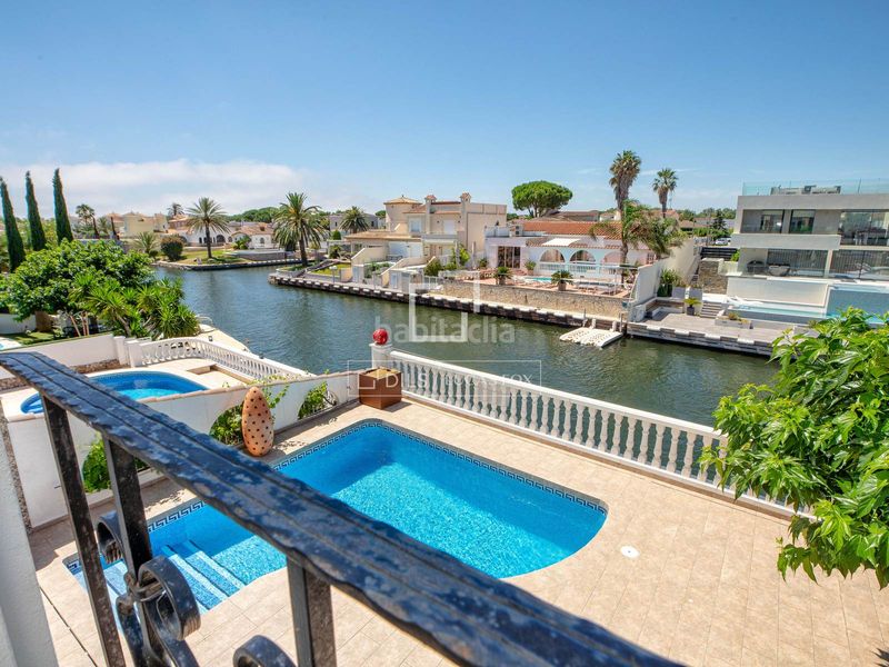 Foto ee9306ba-2235-473f-b56a-362b2cfe8e1f. Xalet amb calefacció aparcament piscina a Francolí - Freser - Noguera Empuriabrava