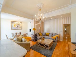 Miete Etagenwohnung in Gran Via. Excelente piso de 170 m completamente reformado y amueblado con
