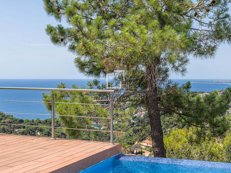 Foto 06732d69-72dc-4673-a59a-8917046e1084. Xalet amb aparcament piscina a Canyelles Lloret de Mar