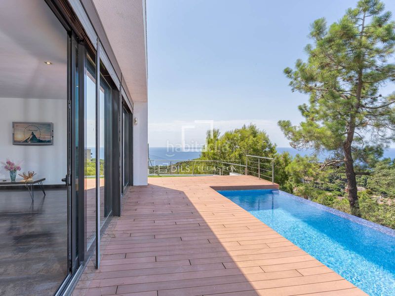 Foto 114c8c3e-e9f7-4157-88fa-adc0cedf68f1. Xalet amb aparcament piscina a Canyelles Lloret de Mar