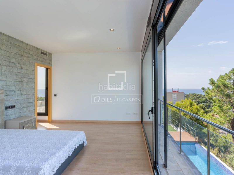 Foto a3515431-ca40-46b2-9ce2-8bb989013367. Xalet amb aparcament piscina a Canyelles Lloret de Mar