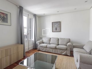 Alquiler Piso en Recoletos. Piso en excelentes condiciones de 2 dormitorios y 2 baños en alq