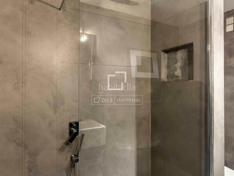 Foto b4cef9c7-e713-4260-8f1e-f0c61e18b721. Rent penthouse with heating parking in Exposició Valencia