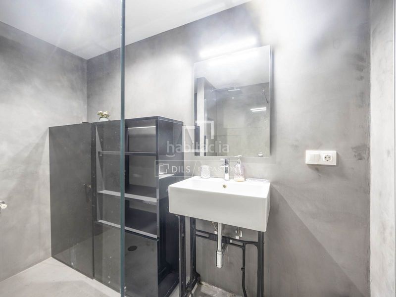 Foto be59e128-6acd-41c7-9522-9f9174e3b431. Rent penthouse with heating parking in Exposició Valencia