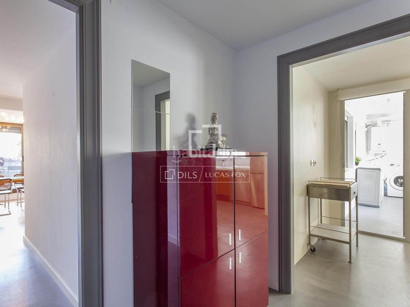 Foto c5ac15de-e8b6-42a0-af11-65a1a03ec811. Rent penthouse with heating parking in Exposició Valencia