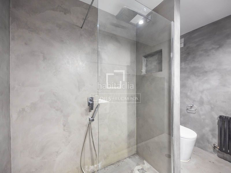 Foto de0eaf5e-1d5b-4f0e-9657-4d5d1373eacb. Rent penthouse with heating parking in Exposició Valencia