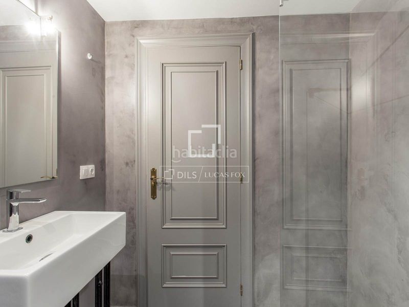 Foto faf8b7a4-4e8f-427b-9e3f-26caea8357ba. Rent penthouse with heating parking in Exposició Valencia