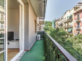 Pis a El Poble Sec - Parc de Montjuïc