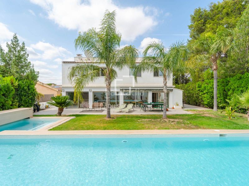 Foto 0b90704e-c455-443b-b5e8-5f98fdae80d0. Chalet casa en excelentes condiciones de 3 dormitorios en venta en la eliana, valencia en Eliana (l´)