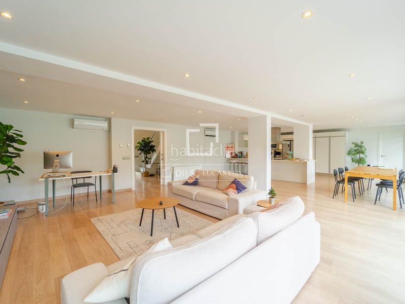 Foto e87ef7b5-502f-4672-96ab-ff68d54fb723. Chalet casa en excelentes condiciones de 3 dormitorios en venta en la eliana, valencia en Eliana (l´)