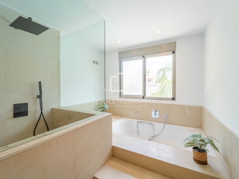 Foto e9c227ec-3336-4c26-a255-726b3973a620. Chalet casa en excelentes condiciones de 3 dormitorios en venta en la eliana, valencia en Eliana (l´)