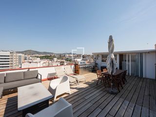 Ático en Santa Eulàlia. Ático en excelentes condiciones con terraza de 45m en venta en l