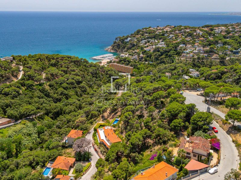 Foto f2978203-5bbb-421d-8b96-2971669f9533. Finca rústica a Canyelles Lloret de Mar