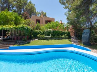 Chalet in Sant Antoni de Portmany. Casa  villa de 3 dormitorios en venta en san antonio, islas bale
