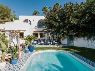 Chalet in Santa Eulària des Riu. Casa  villa en excelentes condiciones de 3 dormitorios en venta