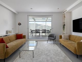 Miete Dachwohnung in Sants. Alquiler temporal vacacional. disponible a partir de agosto para