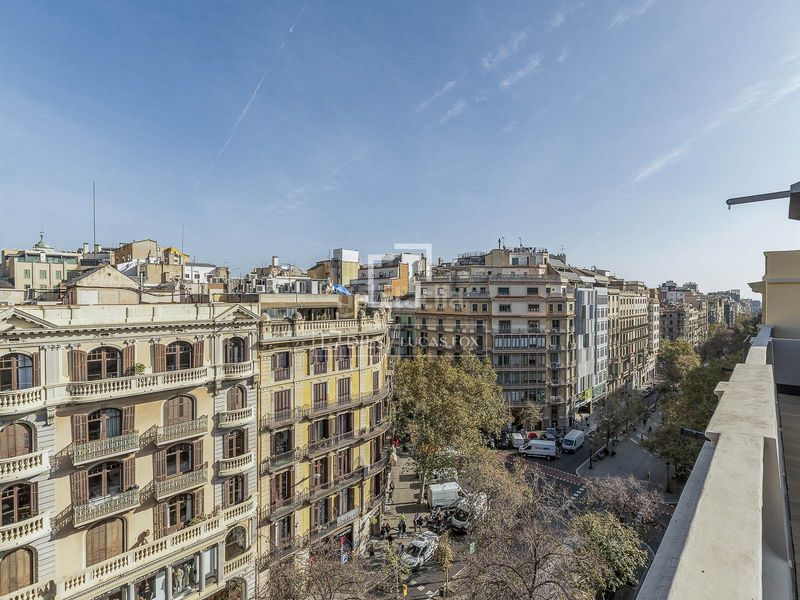 Foto 027f06b7-8093-4640-8619-b85919410c50. Àtic amb calefacció a Dreta de l´Eixample Barcelona
