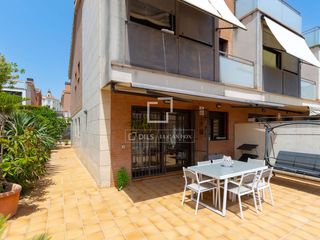 Chalet à Cabrils. Casa  villa de 5 dormitorios en venta en cabrils, barcelona