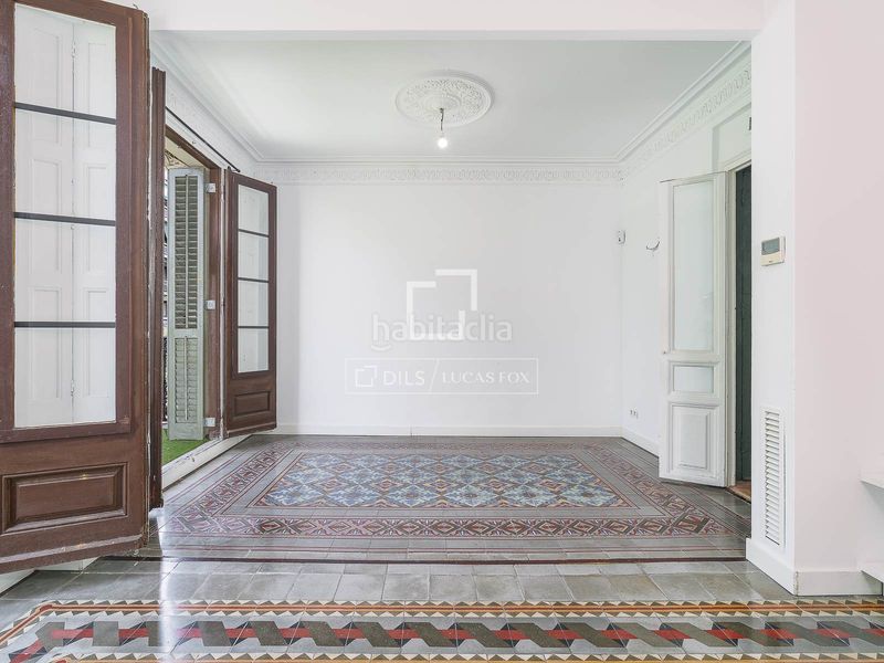 Foto c9ae7ecd-141f-43d6-a0b7-027c7bd112c5. Pis a Dreta de l´Eixample Barcelona